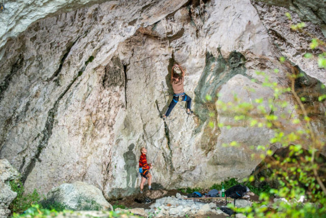 Klettern in der Nugla Cave, Kroatien 2024